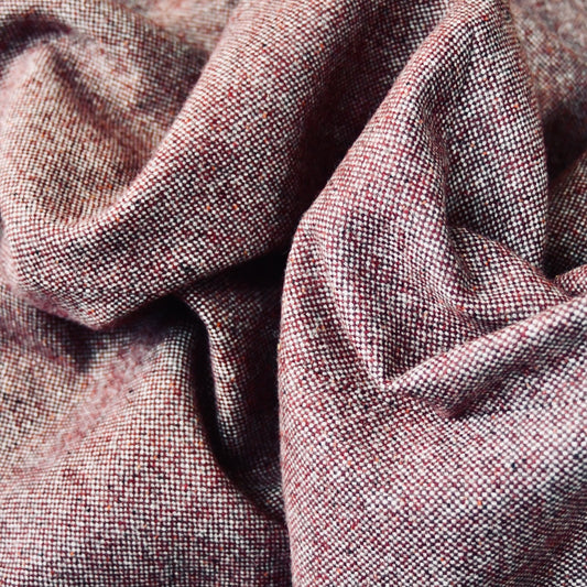 Classic Cut Waistcoat in Finely Woven Bloodshot Hopsack Tweed