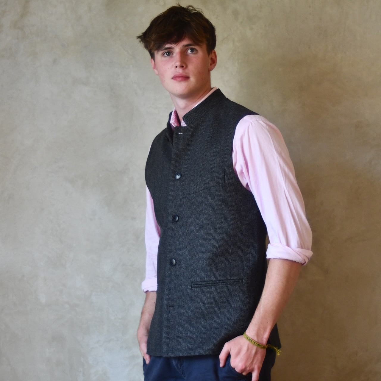 40 – Tailored Cut Charcoal Herringbone Cashmere Mix Flannel