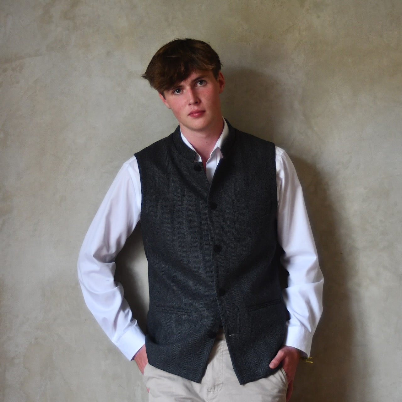 40 – Tailored Cut Charcoal Herringbone Cashmere Mix Flannel