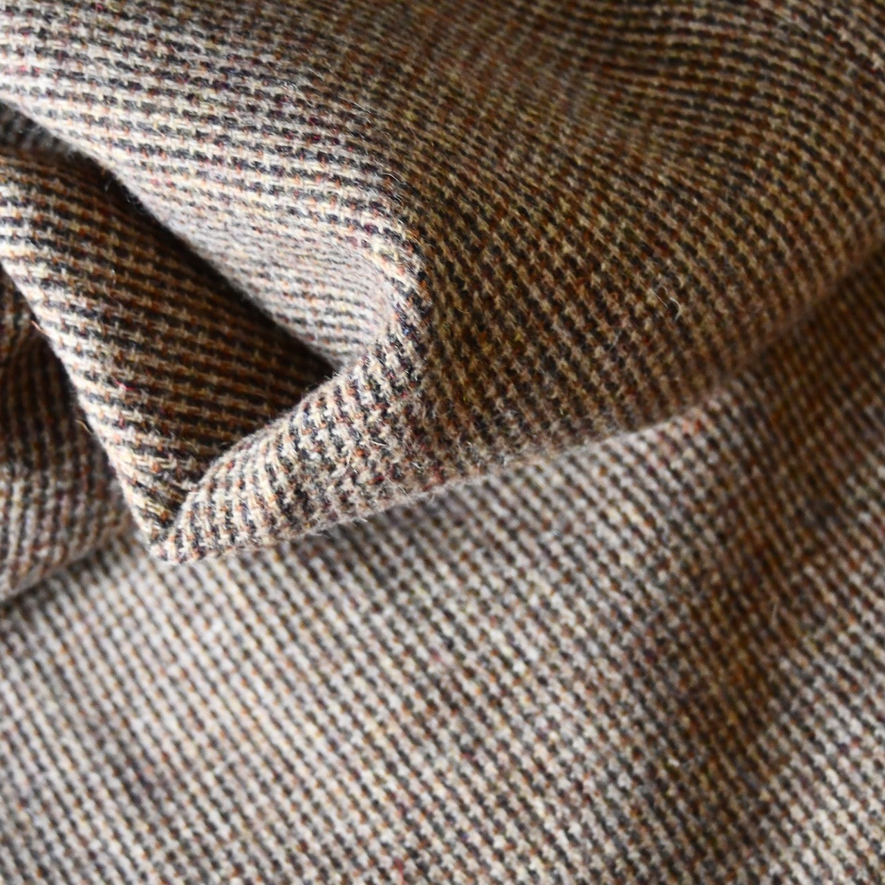 40 – Tailored Cut Waistcoat in Small Brown Check Lovat Tweed