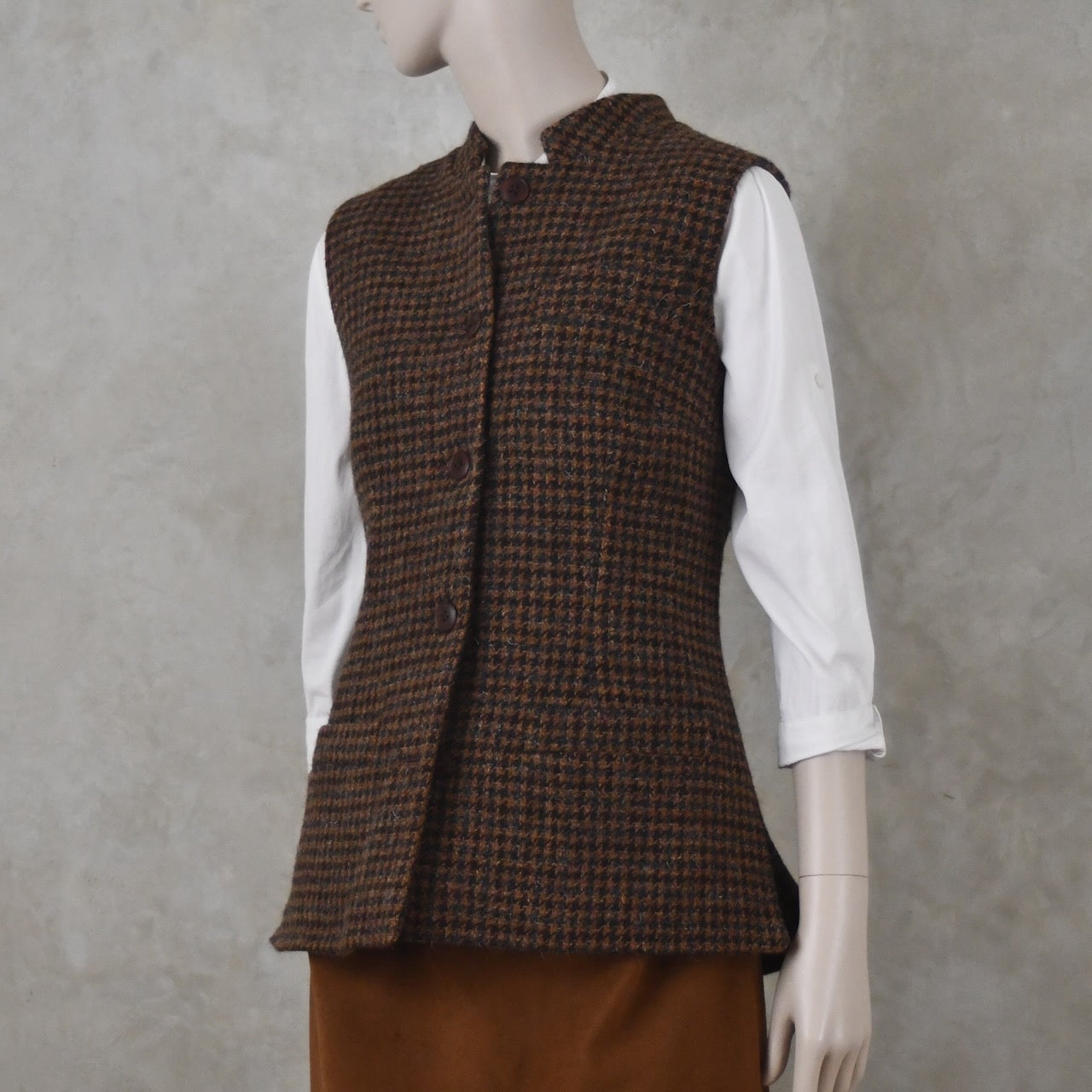 10 – Ladies Classic Cut Waistcoat in Copper Check Lovat Tweed