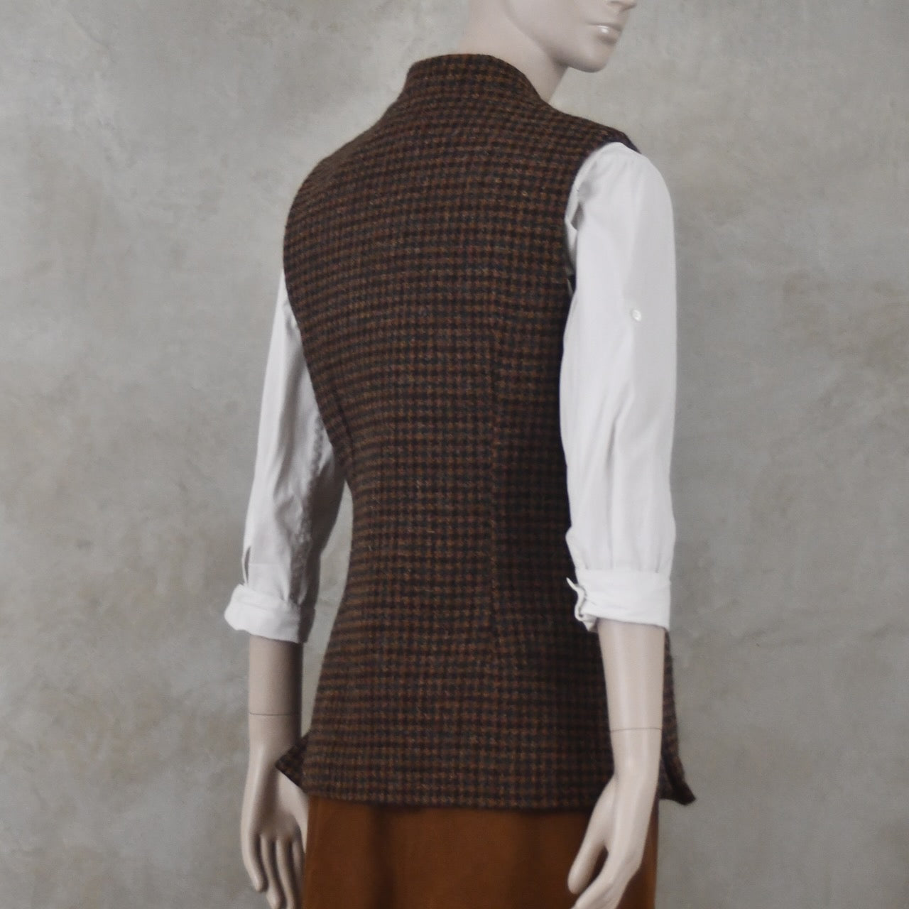 10 – Ladies Classic Cut Waistcoat in Copper Check Lovat Tweed