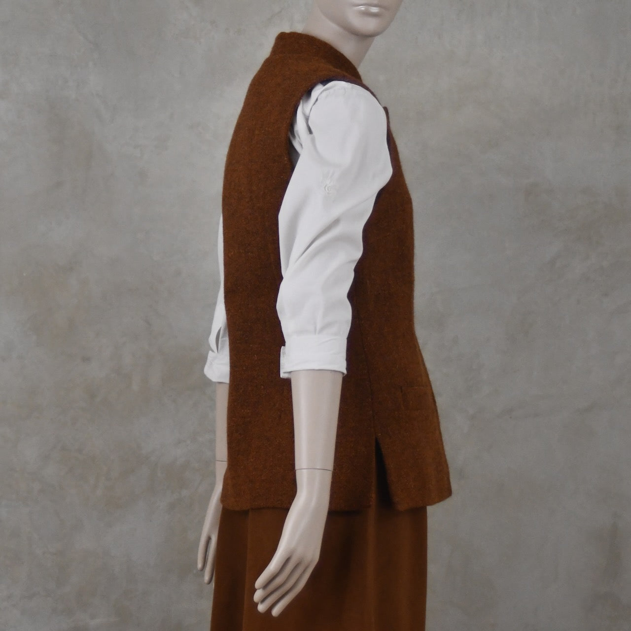 6 – Ladies Classic Cut Waistcoat in Plain Russet Lovat Tweed
