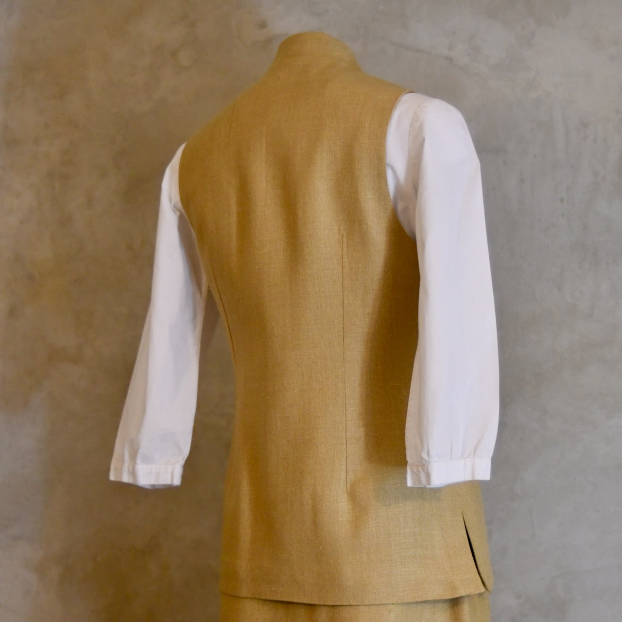 14 – Ladies Classic Cut Waistcoat in Raffia Silk Matka
