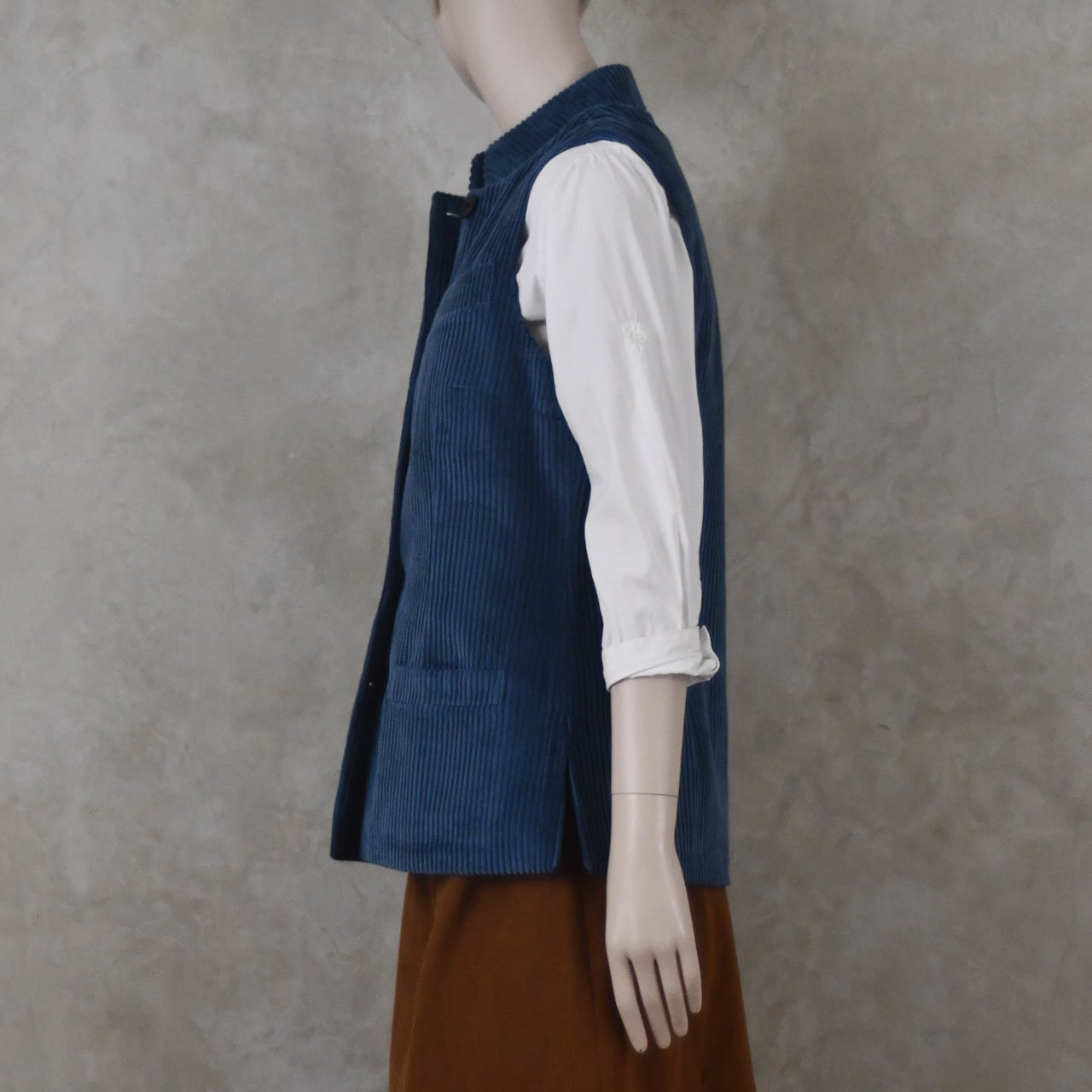 Ladies Classic Cut Waistcoat in Teal Corduroy
