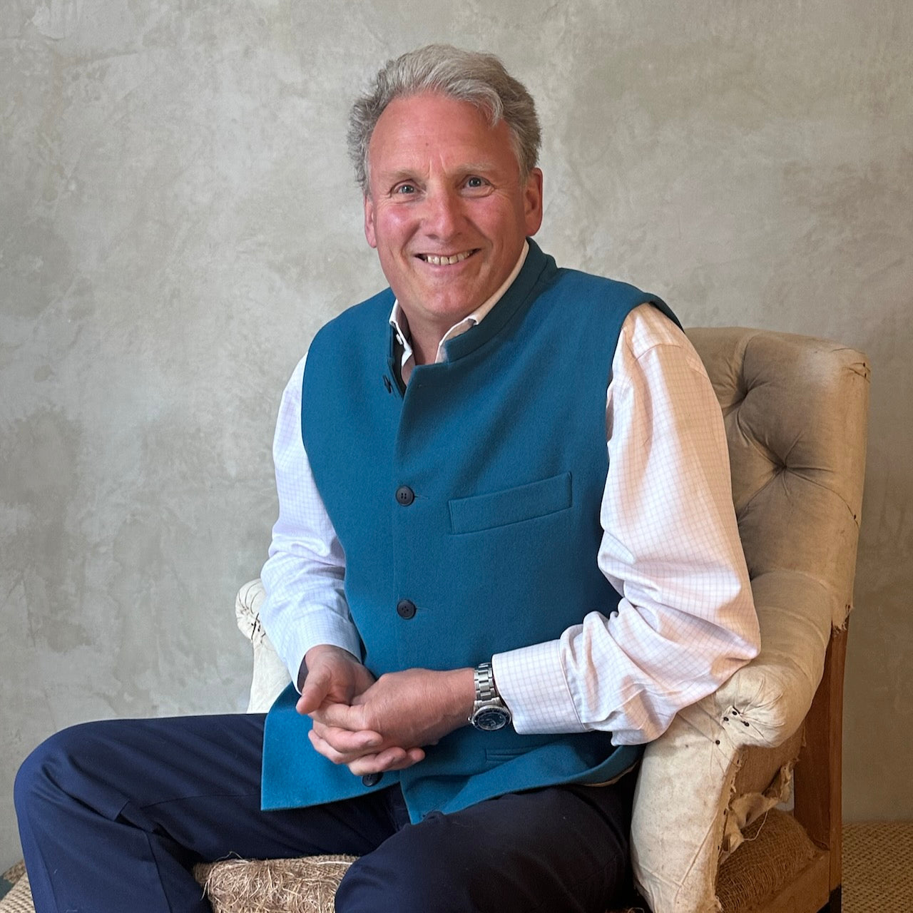 A superb and wonderfully warm alternative to a jacket for autumn winter in a luxurious pure merino wool flannel with a neat cut and ample pocket space. Woven in Yorkshire. Handmade in London. Buttons from Courtney & Co in Gloucestershire.