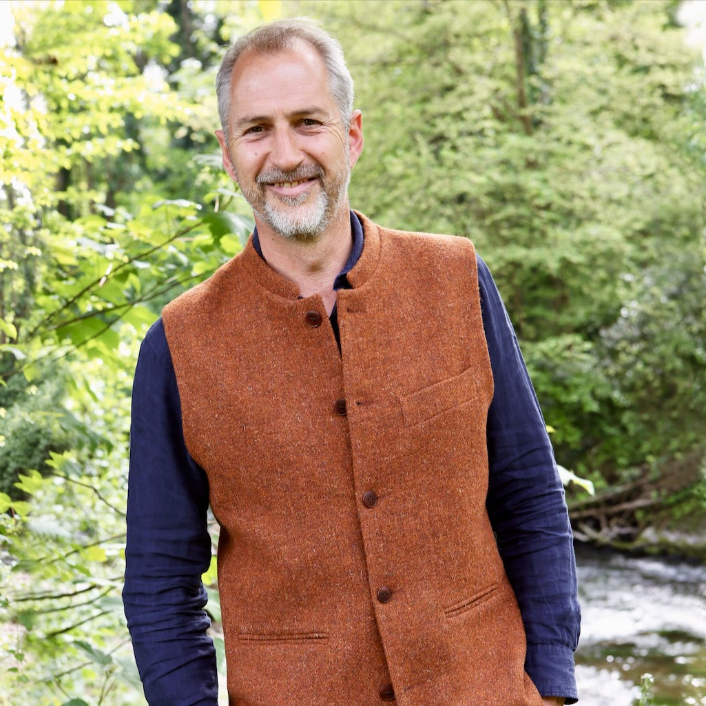  A superb alternative to a jacket or jumper in winter – especially on those cooler days. Warm and superbly smart, this thick wool gilet will work as well inside as outside and has ample pocket space.
This fitted cut has a neat five button-front, tapered darts at the rear and side vents for ease when moving and sitting. Fully lined; Handmade in Britain.
