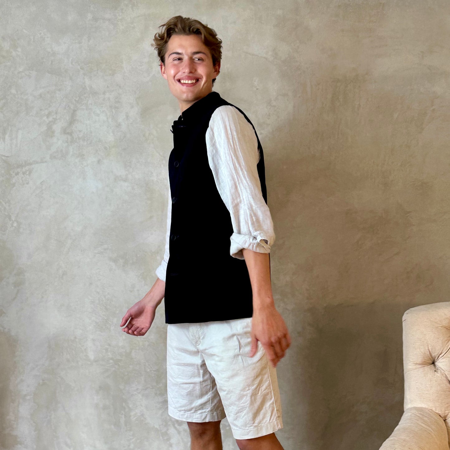 46" Classic Cut Waistcoat in Dark Navy Velvet